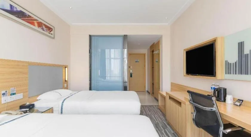 Bed in City Comfort Inn Zhanjiang Seaside Park Guanhai Corridor