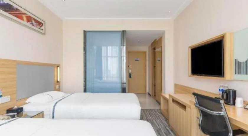 Bed in City Comfort Inn Zhanjiang Seaside Park Guanhai Corridor