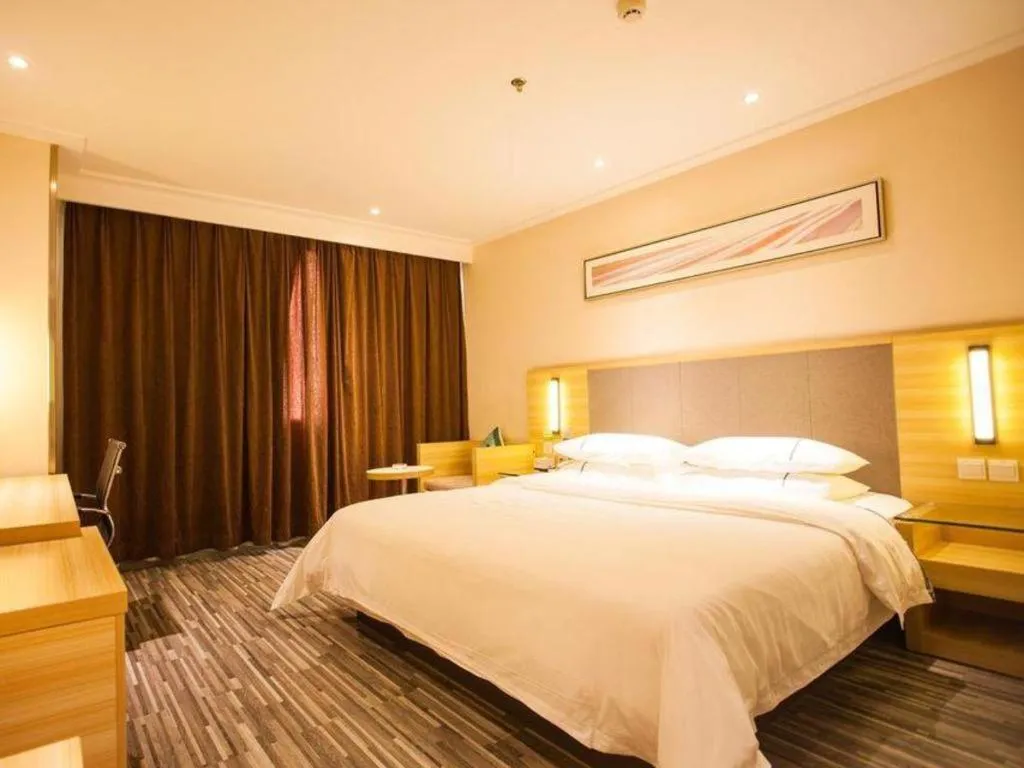 Bed in City Comfort Inn Zhanjiang Seaside Park Guanhai Corridor