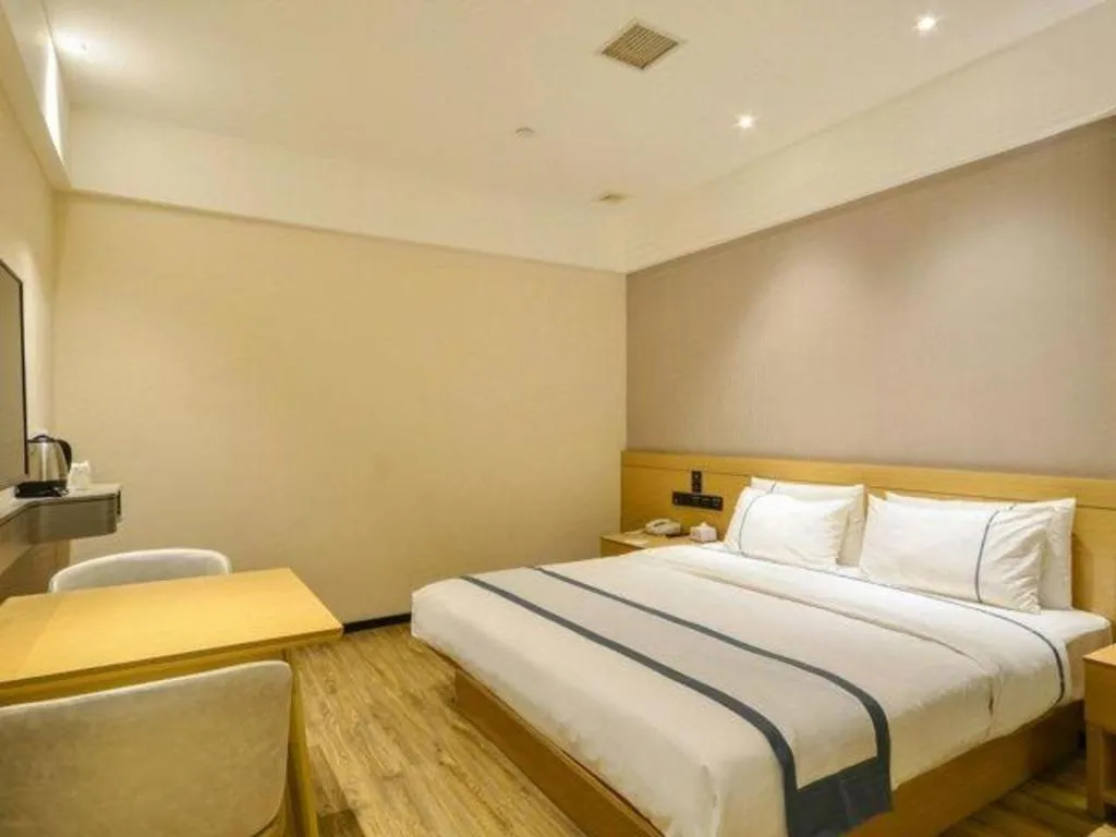 Bed in City Comfort Inn Suizhou Railway Station