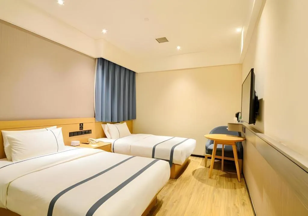 Bed in City Comfort Inn Suizhou Railway Station