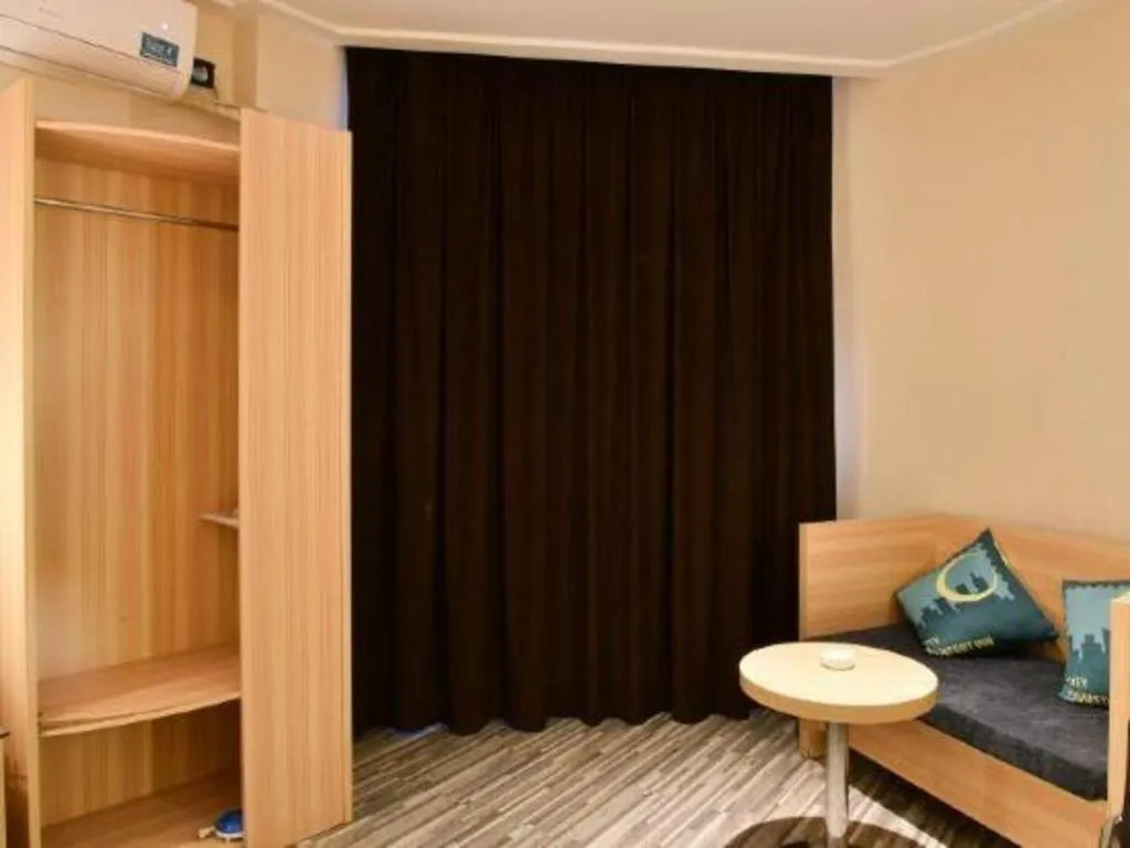 City Comfort Inn Xianning Chongyang Taoxi Avenue
