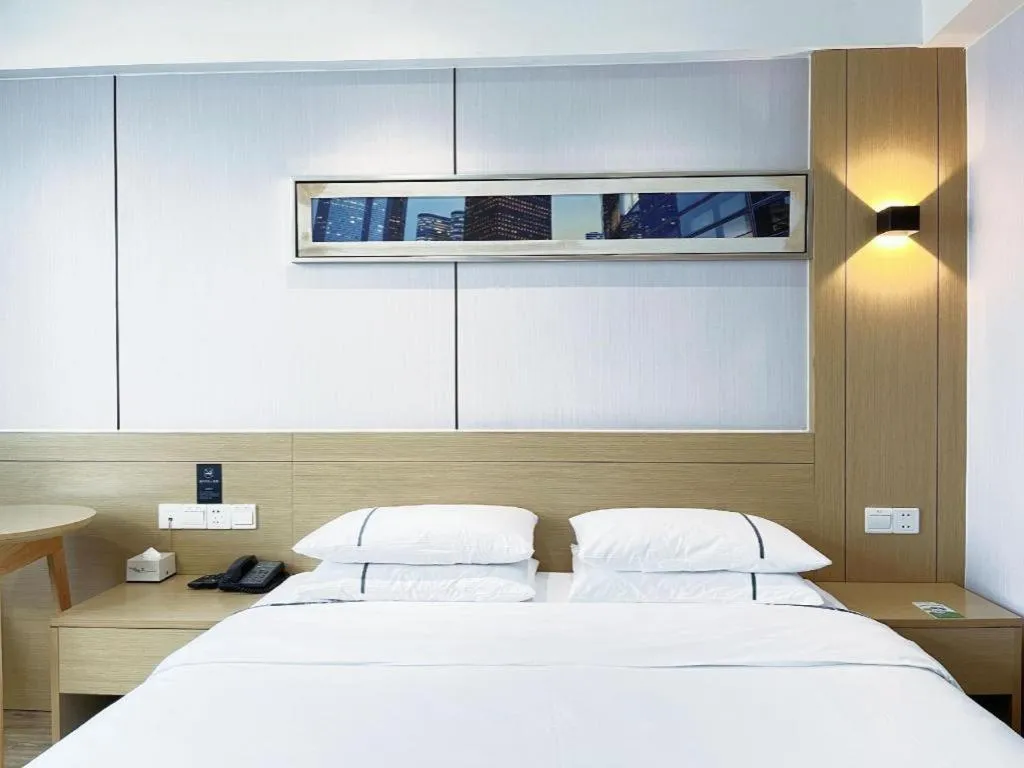 Bed in City Comfort Inn Jingzhou Jianli Jiangcheng Road