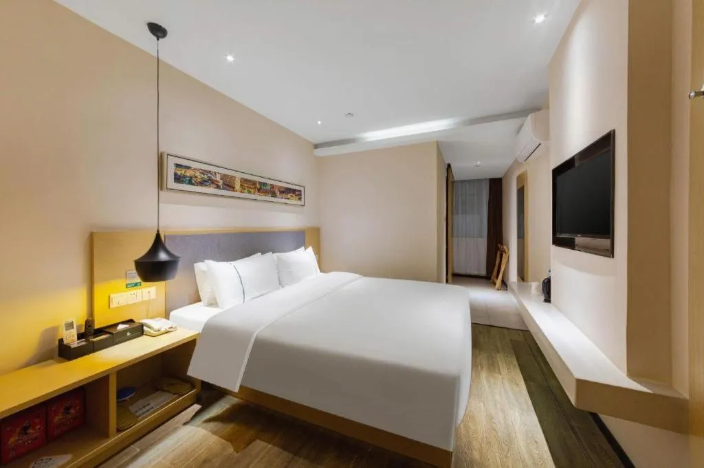 Bed in City Comfort Inn Wuhan International Square Union Medical College Hospital