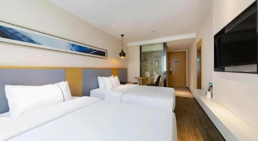 Bed in City Comfort Inn Wuhan International Square Union Medical College Hospital