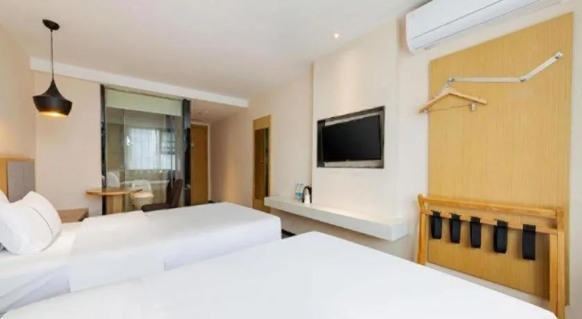 Bed in City Comfort Inn Wuhan International Square Union Medical College Hospital