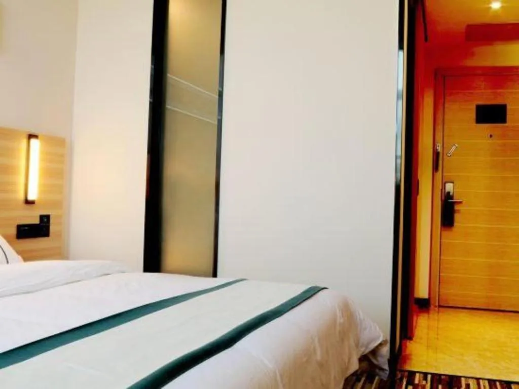 Bed in City Comfort Inn Huangshi Bei Station