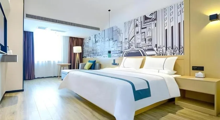 Bed in City Comfort Inn Chongqing Jiangbei International Airport