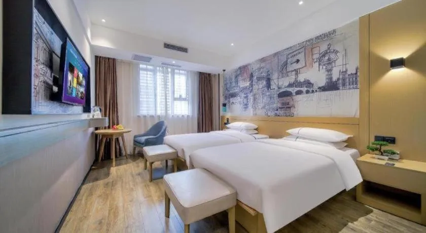 Bed in City Comfort Inn Chongqing Jiangbei International Airport