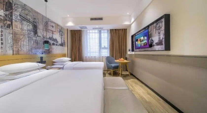 Bed in City Comfort Inn Chongqing Jiangbei International Airport