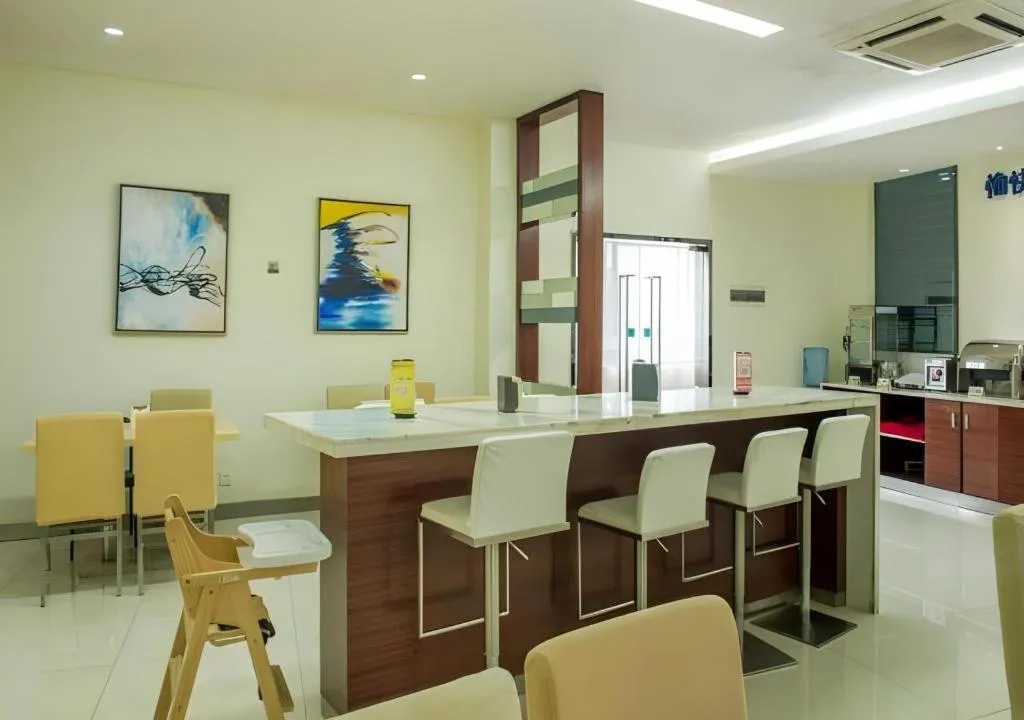 City Comfort Inn Yulin Youth Square 1st People's Hospital