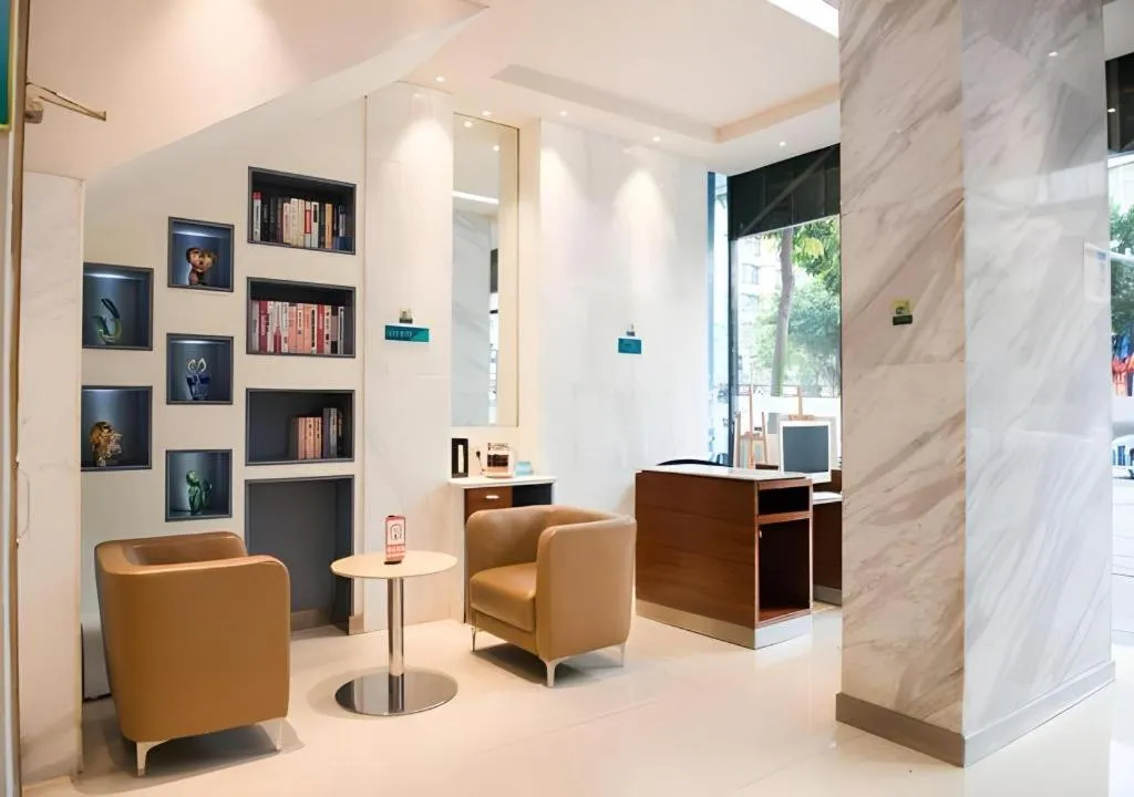 City Comfort Inn Yulin Youth Square 1st People's Hospital