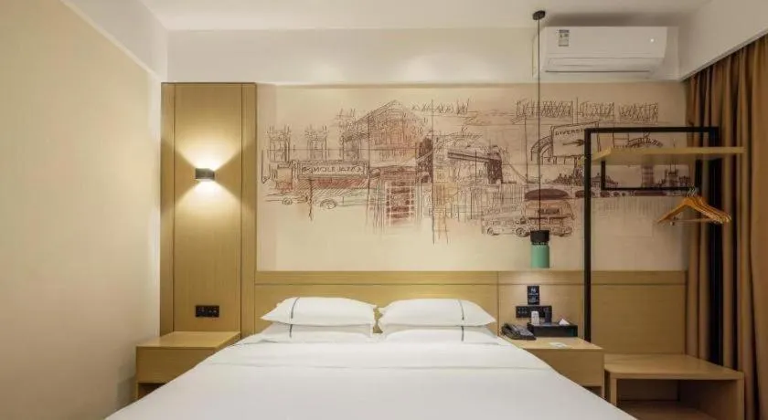 Bed in City Comfort Inn Yulin Youth Square 1st People's Hospital