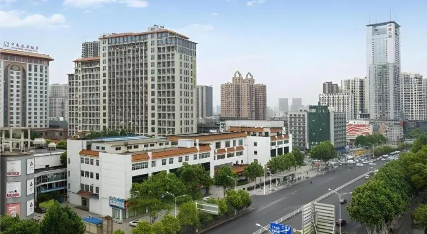 City Comfort Inn Wuhan Dream Times Baotong Temple Metro Station