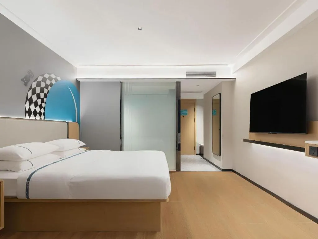 Bed in City Comfort Inn Wuhan Dream Times Baotong Temple Metro Station