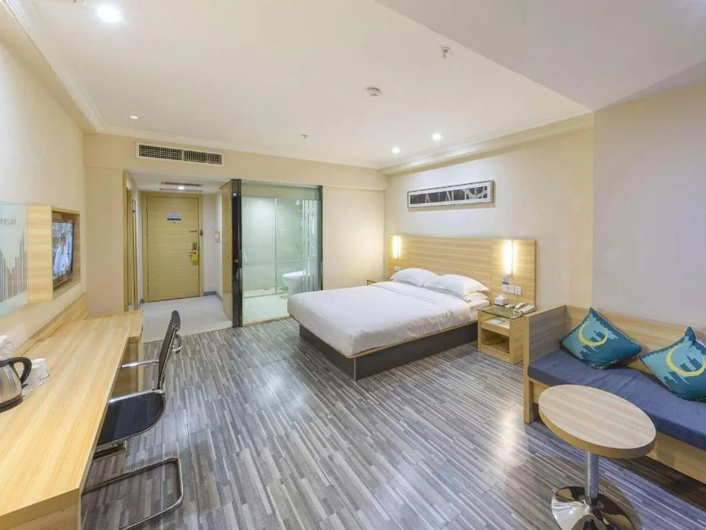 Bed in City Comfort Inn Wuhan Dream Times Baotong Temple Metro Station