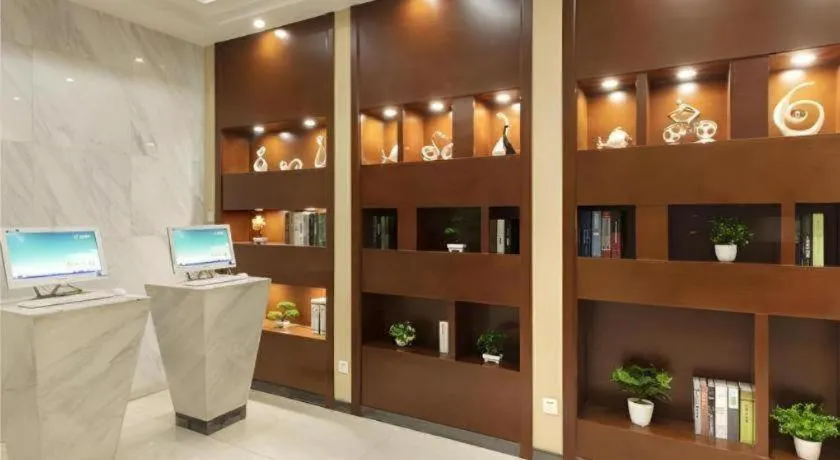 City Comfort Inn Wuhan Dream Times Baotong Temple Metro Station