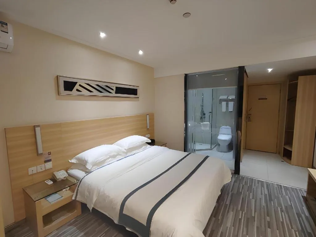 Bed in City Comfort Inn Suizhou Lieshan Avenue