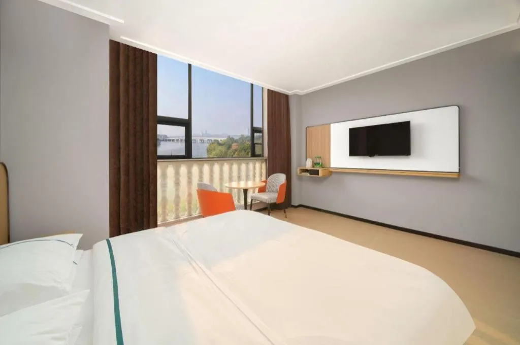 Bed in City Comfort Inn Huangshi Yangxin Mingyuewan Park