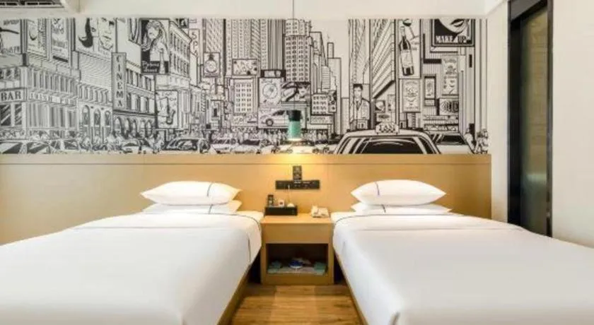 Bed in City Comfort Inn Liuzhou Gubu Street Ma'anshan Park