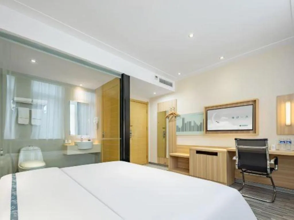 Bed in City Comfort Inn Hefei Binhu Wanda Plaza