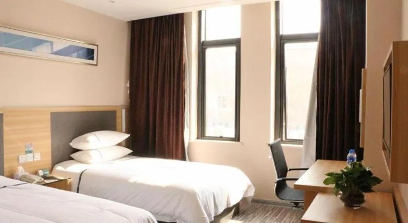 Bed in City Comfort Inn Hefei Binhu Wanda Plaza