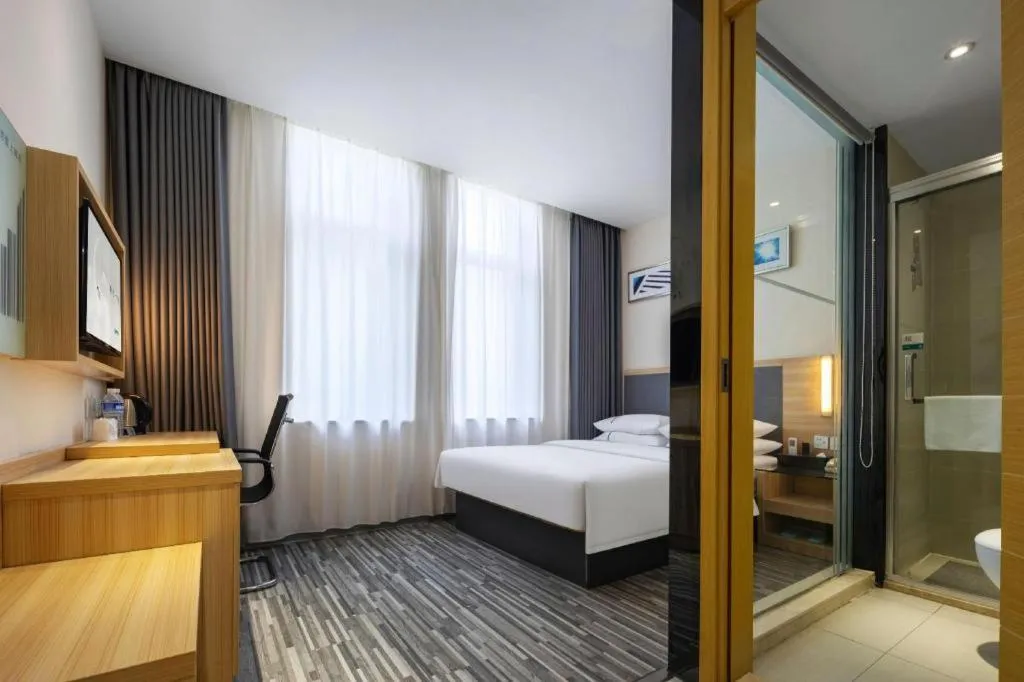 Bed in City Comfort Inn Hefei Binhu Wanda Plaza