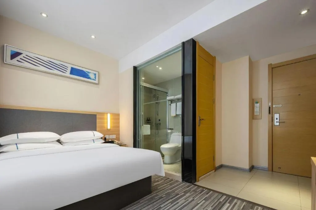 Bed in City Comfort Inn Hefei Binhu Wanda Plaza