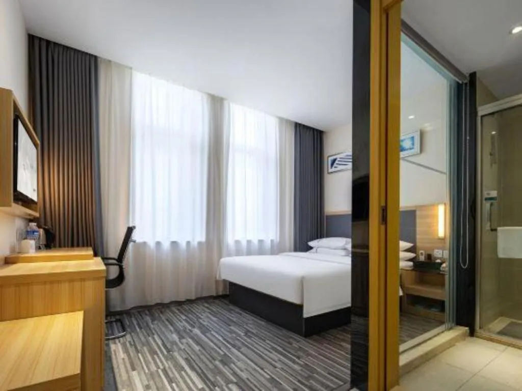 Bed in City Comfort Inn Hefei Binhu Wanda Plaza