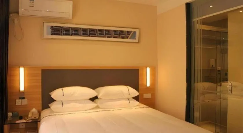 Bed in City Comfort Inn Hefei Binhu Wanda Plaza