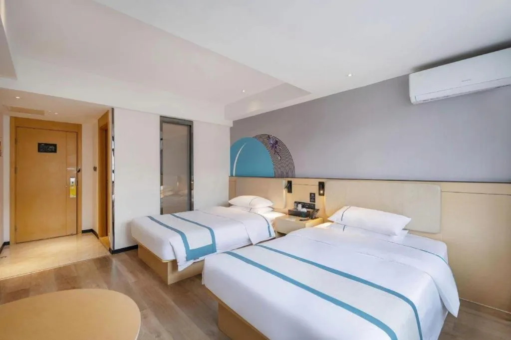 Bed in City Comfort Inn Changsha Yuelu Mountain Orange Island Head