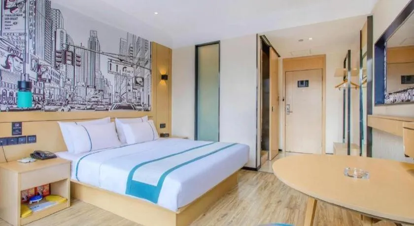 Bed in City Comfort Inn Changsha Yuelu Mountain Orange Island Head