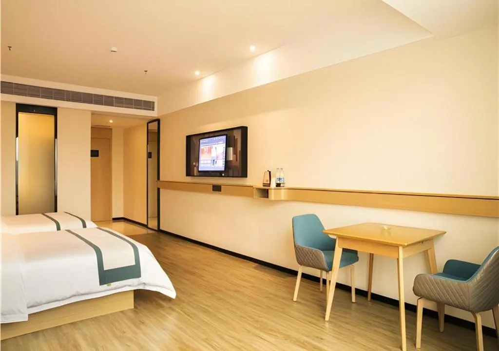 Bed in City Comfort Inn Maoming Xinyi Donghuicheng