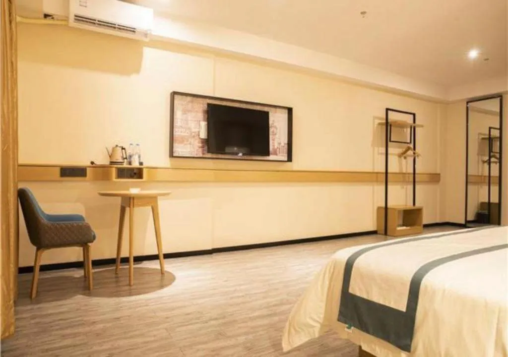 Bed in City Comfort Inn Maoming Xinyi Donghuicheng