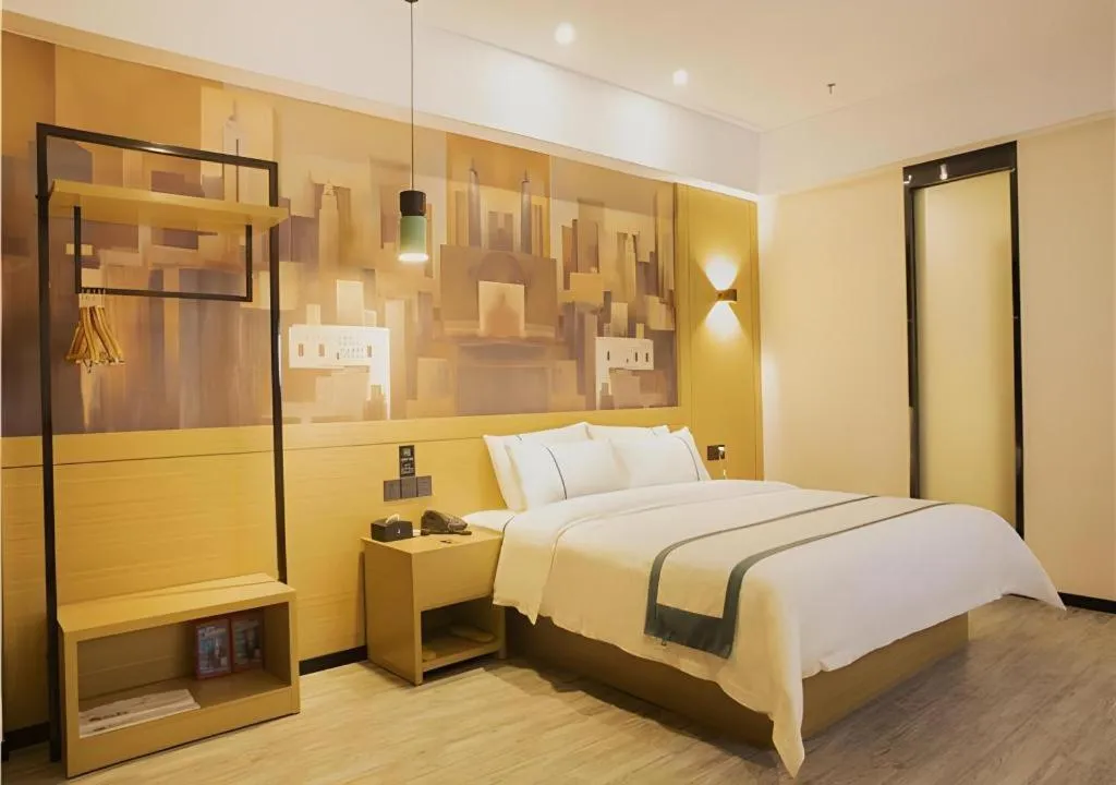 Bed in City Comfort Inn Maoming Xinyi Donghuicheng