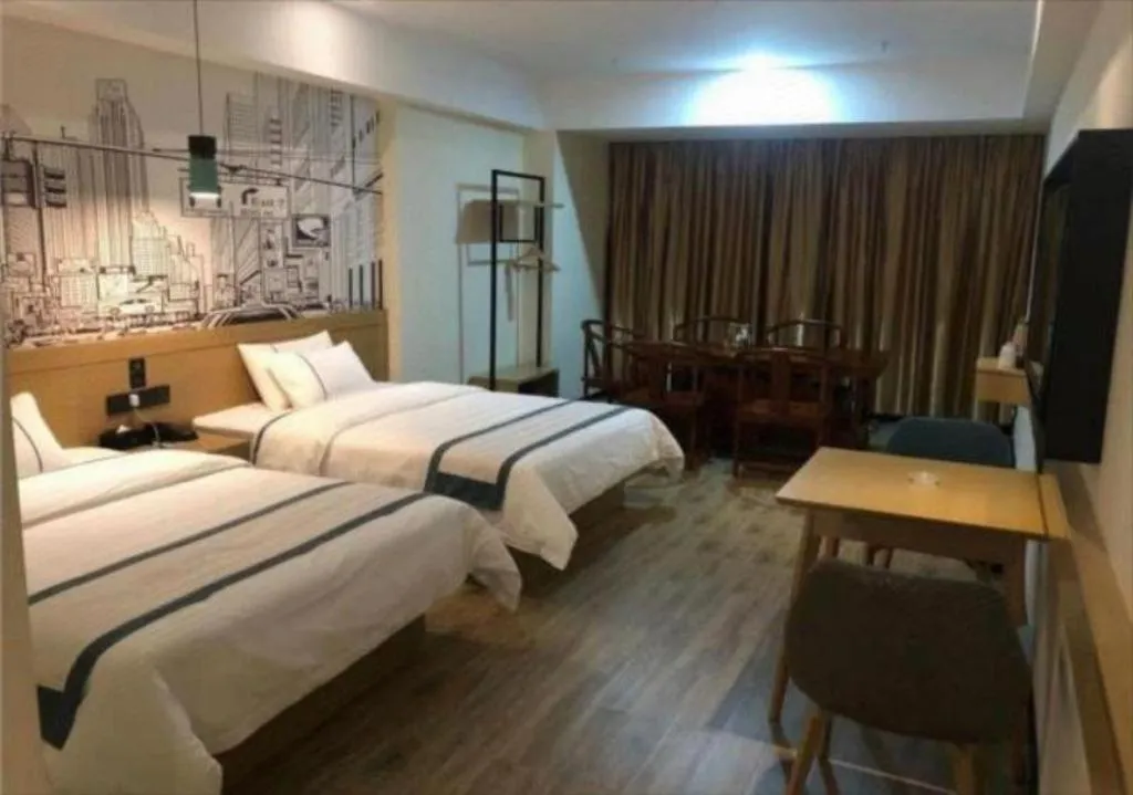 Bed in City Comfort Inn Maoming Xinyi Donghuicheng