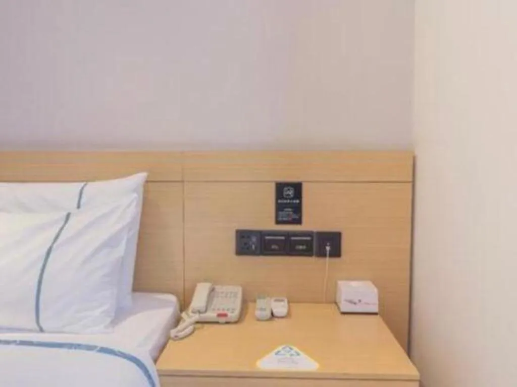 Bed in City Comfort Inn Wuzhou Teng County Bus Station