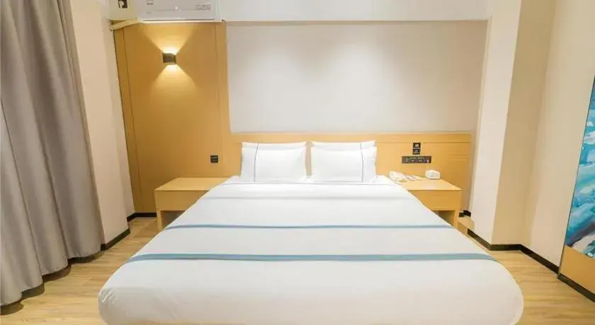 Bed in City Comfort Inn Wuzhou Teng County Bus Station Bed in City Comfort Inn Wuzhou Teng County Bus Station