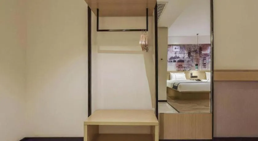 Bed in City Comfort Inn Dongguan Gaobu Avenue