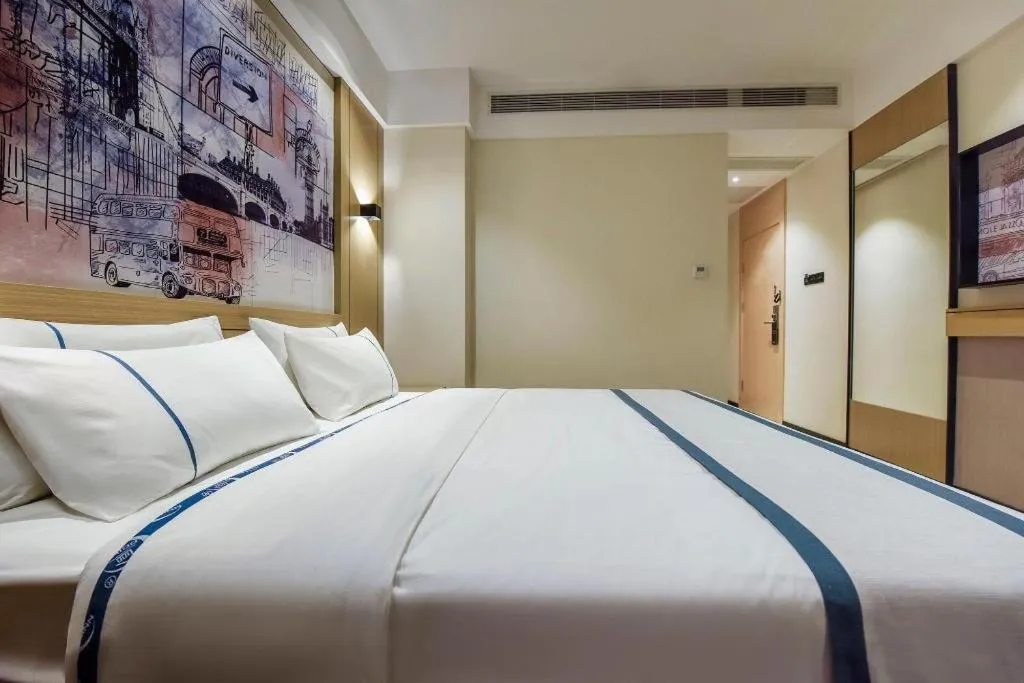 Bed in City Comfort Inn Dongguan Gaobu Avenue
