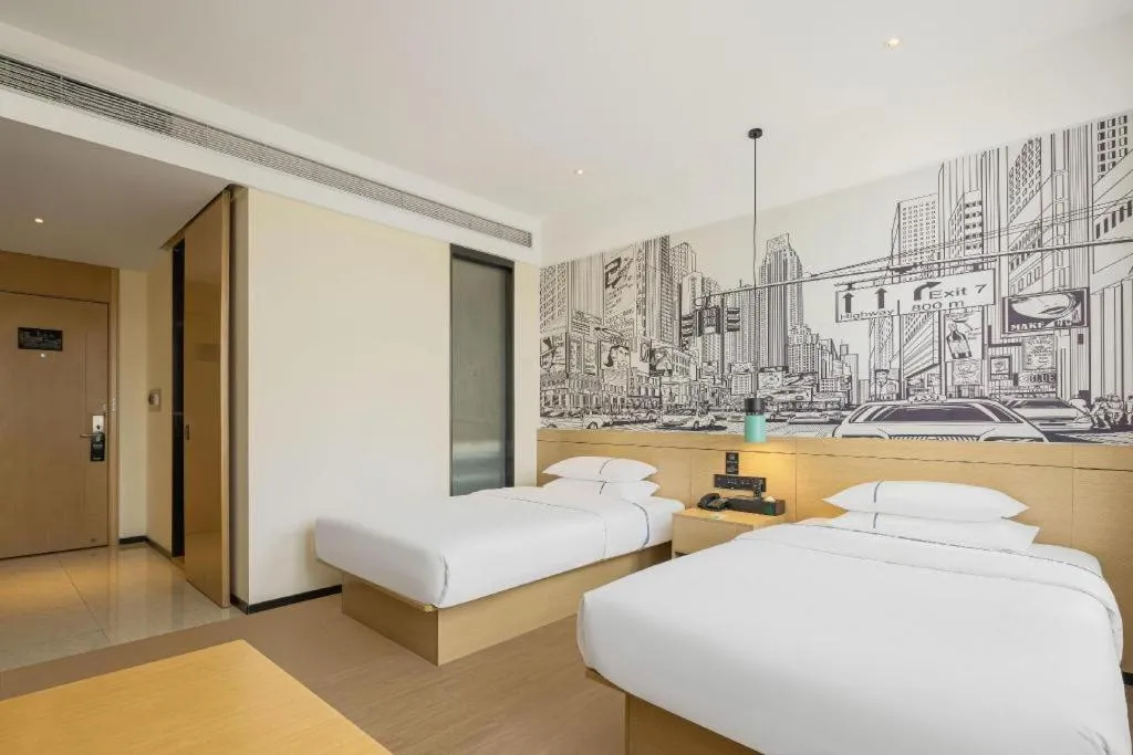 Bed in City Comfort Inn Dongfang Donghai Road Gymnasium Municipal Government