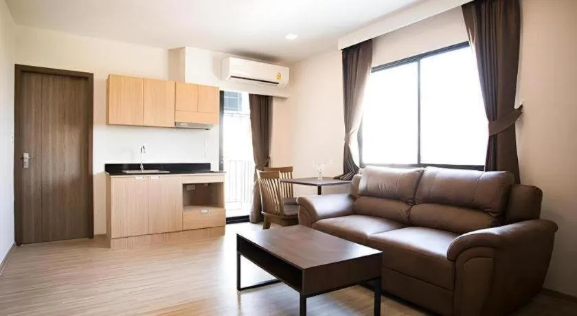 B2 Amata Nakorn Premier Hotel