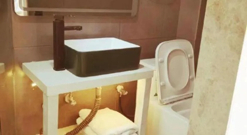 IU Hotels· Xincheng Haibing University Store