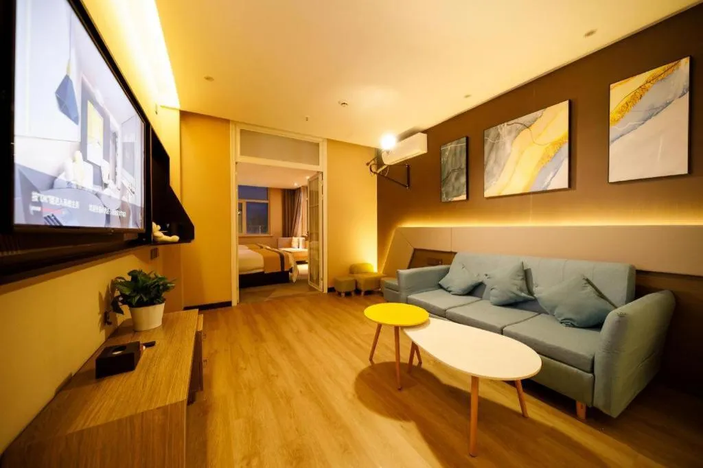 IU Hotels· Xincheng Haibing University Store