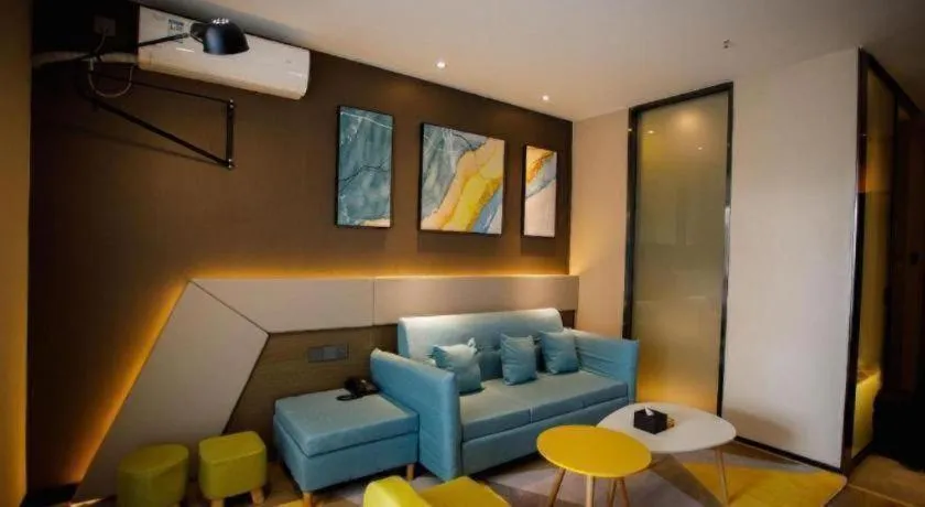 IU Hotels· Xincheng Haibing University Store