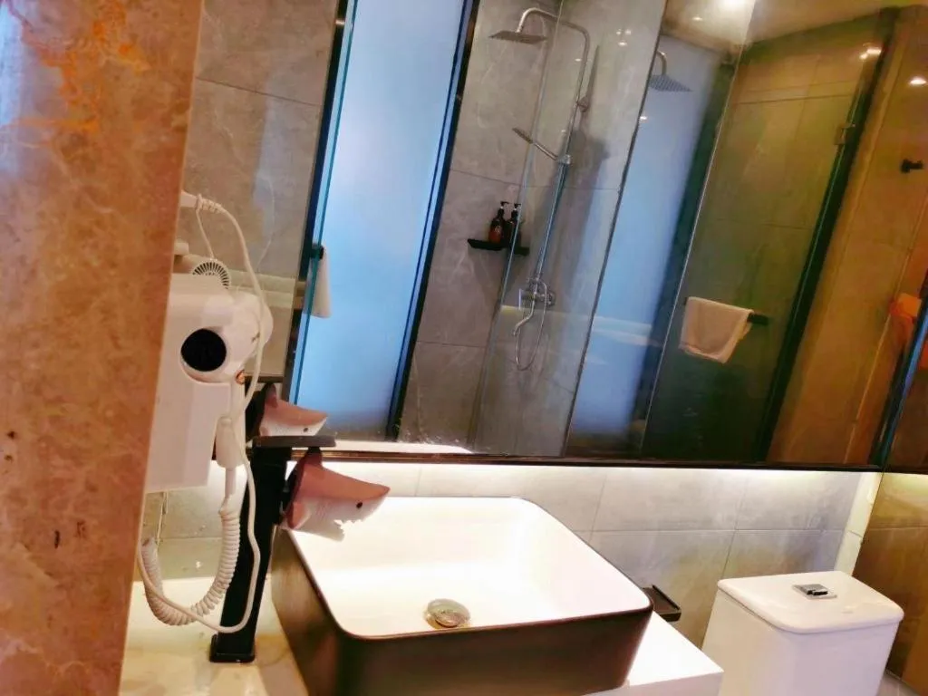 IU Hotels· Xincheng Haibing University Store