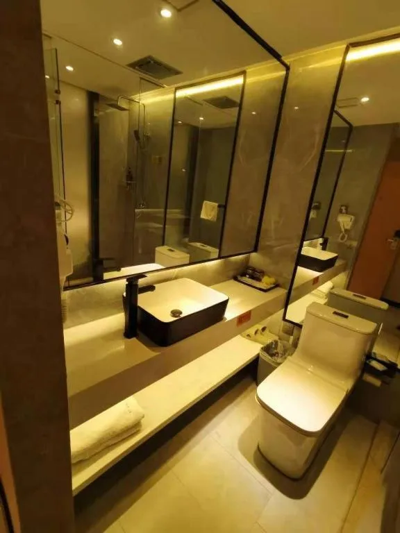 IU Hotels· Xincheng Haibing University Store