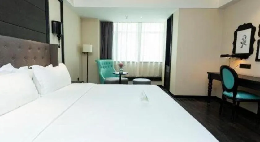 Bed in Xana Hotelle· Wulumuqi High Speed Railway Station Baonengcheng