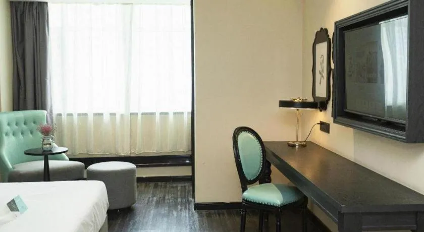 Xana Hotelle· Wulumuqi High Speed Railway Station Baonengcheng