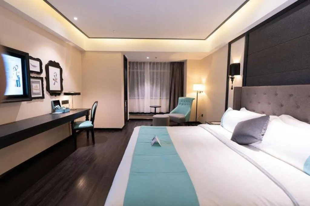 Bed in Xana Hotelle· Wulumuqi High Speed Railway Station Baonengcheng